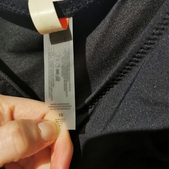 Leilani solid black size 10 wrap multiple style one piece swimsuit - Picture 7 of 10